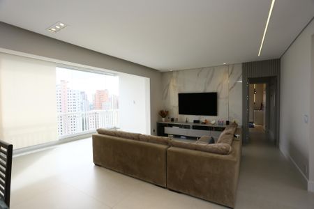 Apartamento à venda com 128m², 3 quartos e 2 vagasSala