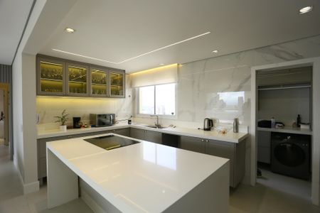 Apartamento à venda com 128m², 3 quartos e 2 vagasCozinha