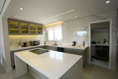 Apartamento à venda com 128m², 3 quartos e 2 vagasCozinha