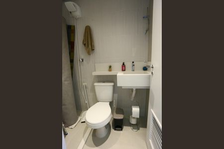 Apartamento à venda com 128m², 3 quartos e 2 vagasBanheiro de Serviço