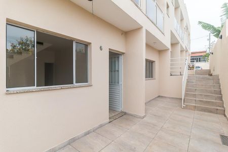 Casa de condomínio para alugar com 83m², 2 quartos e 1 vagaEntrada