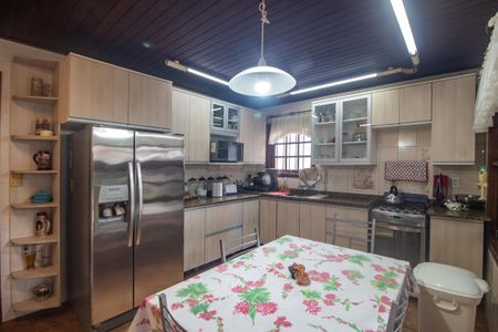 Casa à venda com 350m², 5 quartos e 6 vagasCozinha