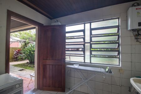 Casa à venda com 350m², 5 quartos e 6 vagasÁrea de Serviço