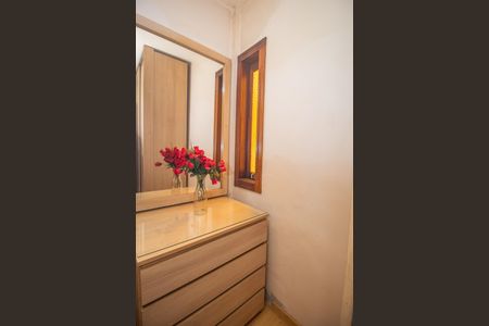 Casa à venda com 350m², 5 quartos e 6 vagasCloset/Suite