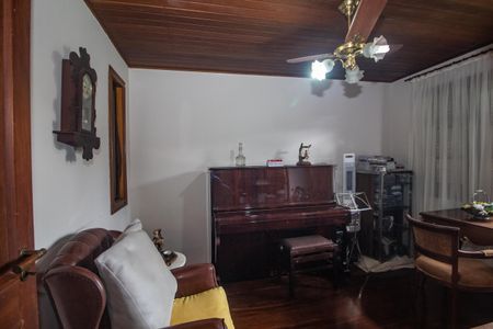 Casa à venda com 350m², 5 quartos e 6 vagasSala 2