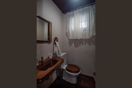 Casa à venda com 350m², 5 quartos e 6 vagasBanheiro 1