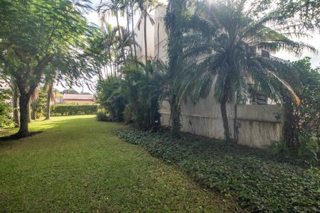 Casa à venda com 350m², 5 quartos e 6 vagasQuintal