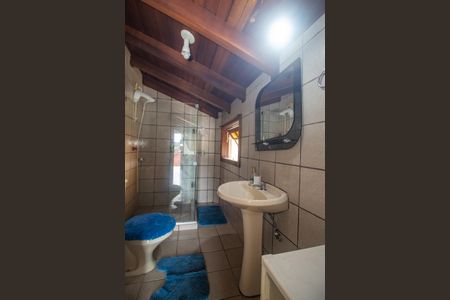 Casa à venda com 350m², 5 quartos e 6 vagasBanheiro da Suíte 2