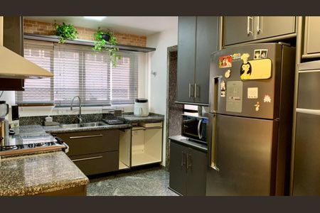 Apartamento à venda com 187m², 3 quartos e 3 vagas Apartamento à venda com 187m², 3 quartos e 3 vagasFoto 08