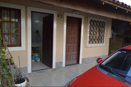 Casa de condomínio à venda com 120m², 4 quartos e 2 vagasVaranda