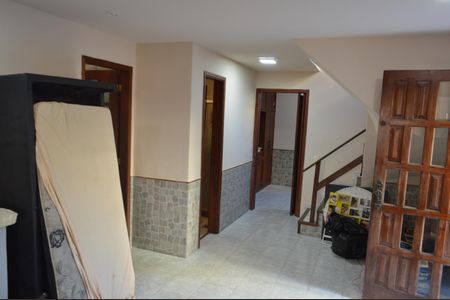 Casa de condomínio à venda com 120m², 4 quartos e 2 vagasSala