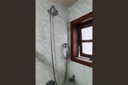 Casa de condomínio à venda com 120m², 4 quartos e 2 vagasBanheiro 1