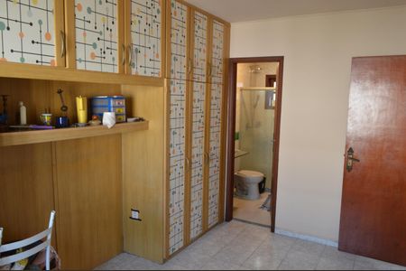 Casa de condomínio à venda com 120m², 4 quartos e 2 vagasSuíte