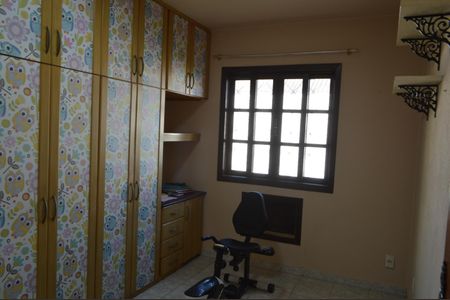 Casa de condomínio à venda com 120m², 4 quartos e 2 vagasQuarto 1