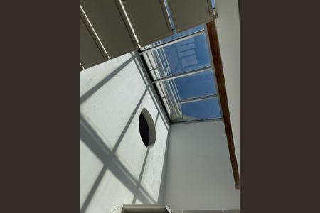 Casa para alugar com 220m², 2 quartos e 2 vagas