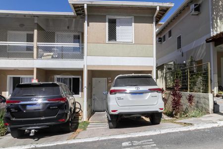 Casa de condomínio para alugar com 118m², 4 quartos e 2 vagasFachada