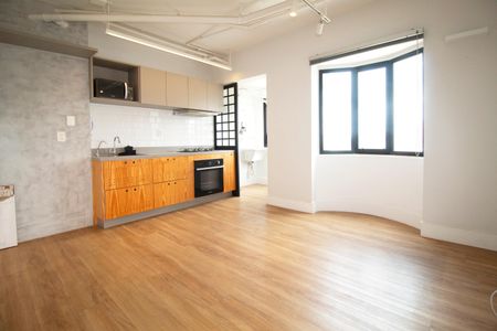 Sala/Cozinha de apartamento à venda com 1 quarto, 95m² em Pinheiros, São Paulo