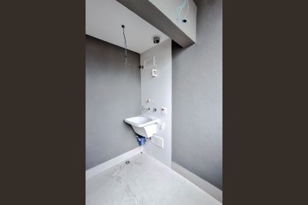 Apartamento à venda com 81m², 2 quartos e 1 vagaÁrea de Serviço