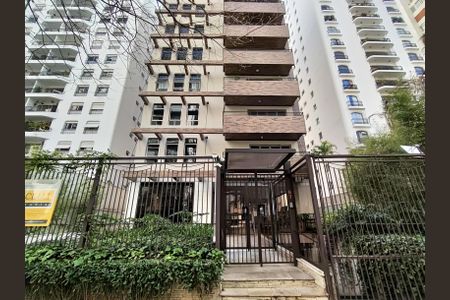 Apartamento à venda com 209m², 3 quartos e 1 vagaFachada