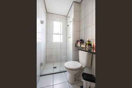 Apartamento à venda com 71m², 2 quartos e 2 vagas Apartamento à venda com 71m², 2 quartos e 2 vagasBanheiro da Suíte