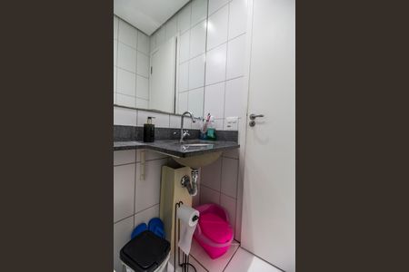 Apartamento à venda com 71m², 2 quartos e 2 vagas Apartamento à venda com 71m², 2 quartos e 2 vagasBanheiro