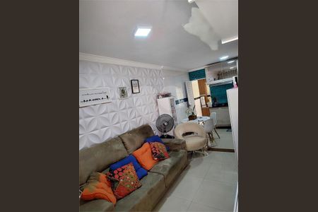 Casa à venda com 80m², 2 quartos e 1 vaga