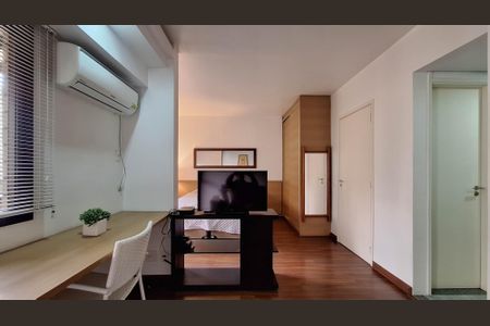 Studio à venda com 37m², 1 quarto e 1 vagaStudio - sala