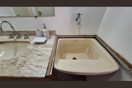 Studio à venda com 37m², 1 quarto e 1 vagaBanheiro - detalhe - tanque embutido