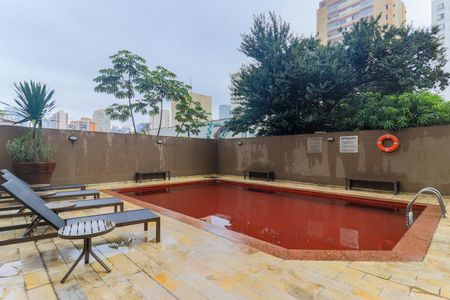 Apartamento para alugar com 32m², 1 quarto e 1 vaga Apartamento para alugar com 32m², 1 quarto e 1 vagaÁrea comum - Piscina