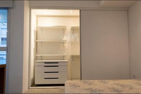 Apartamento à venda com 60m², 1 quarto e 1 vaga