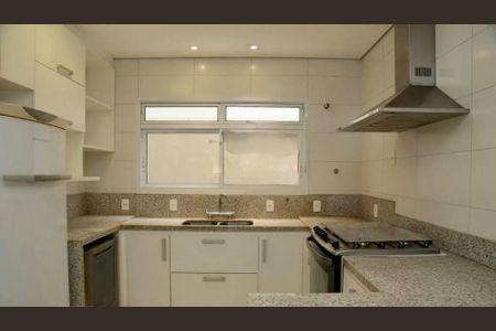Casa à venda com 350m², 4 quartos e 4 vagas