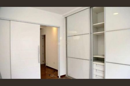 Casa à venda com 350m², 4 quartos e 4 vagas