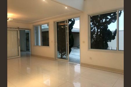 Casa à venda com 350m², 4 quartos e 4 vagas