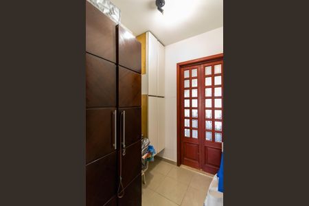 Apartamento à venda com 97m², 3 quartos e 2 vagas Apartamento à venda com 97m², 3 quartos e 2 vagasQuarto de Serviço