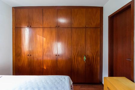 Apartamento à venda com 97m², 3 quartos e 2 vagas Apartamento à venda com 97m², 3 quartos e 2 vagasQuarto 2