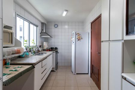 Apartamento à venda com 97m², 3 quartos e 2 vagas Apartamento à venda com 97m², 3 quartos e 2 vagasCozinha