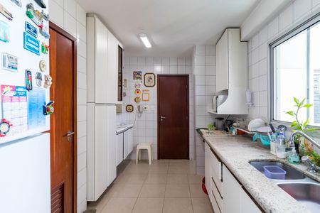 Apartamento à venda com 97m², 3 quartos e 2 vagas Apartamento à venda com 97m², 3 quartos e 2 vagasCozinha
