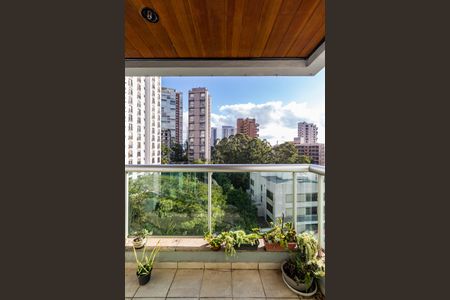 Apartamento à venda com 97m², 3 quartos e 2 vagas Apartamento à venda com 97m², 3 quartos e 2 vagasVaranda - Sala