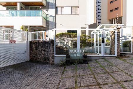 Apartamento à venda com 97m², 3 quartos e 2 vagas Apartamento à venda com 97m², 3 quartos e 2 vagasFachada