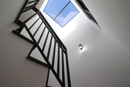 Casa à venda com 115m², 3 quartos e 2 vagasEscada