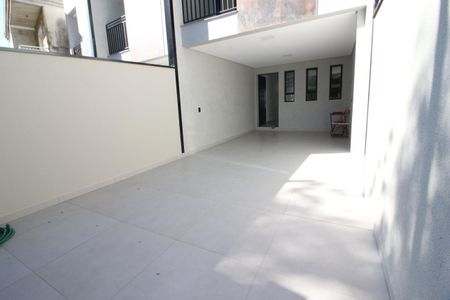 Casa à venda com 115m², 3 quartos e 2 vagasGaragem