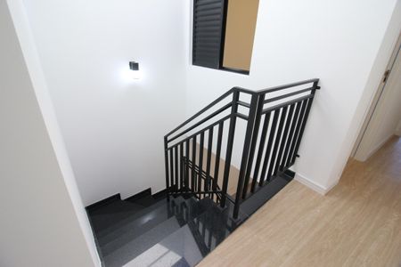 Casa à venda com 115m², 3 quartos e 2 vagasEscada