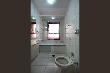 Apartamento à venda com 176m², 3 quartos e 3 vagasBanheiro Suíte 