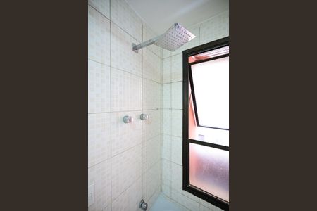 Apartamento à venda com 176m², 3 quartos e 3 vagasChuveiro da Suíte