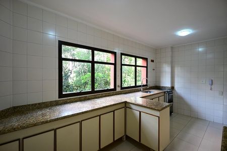 Apartamento à venda com 176m², 3 quartos e 3 vagasCozinha