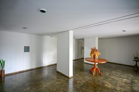 Apartamento à venda com 176m², 3 quartos e 3 vagasHall Social