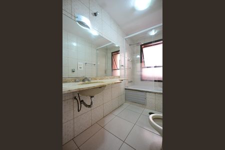 Apartamento à venda com 176m², 3 quartos e 3 vagasBanheiro Suíte 