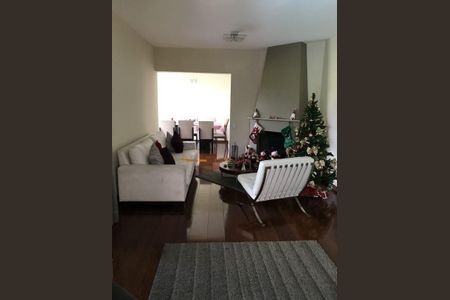 Apartamento para alugar com 176m², 3 quartos e 3 vagas