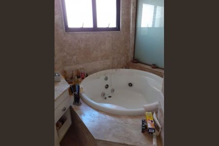 Apartamento à venda com 217m², 4 quartos e 3 vagas