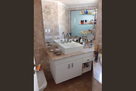 Apartamento à venda com 217m², 4 quartos e 3 vagas